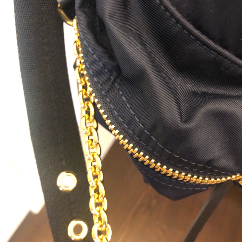 BURBERRY THE RUCKSACK 科技尼龍拼皮革後背斜背兩用包(中型-墨藍)-3