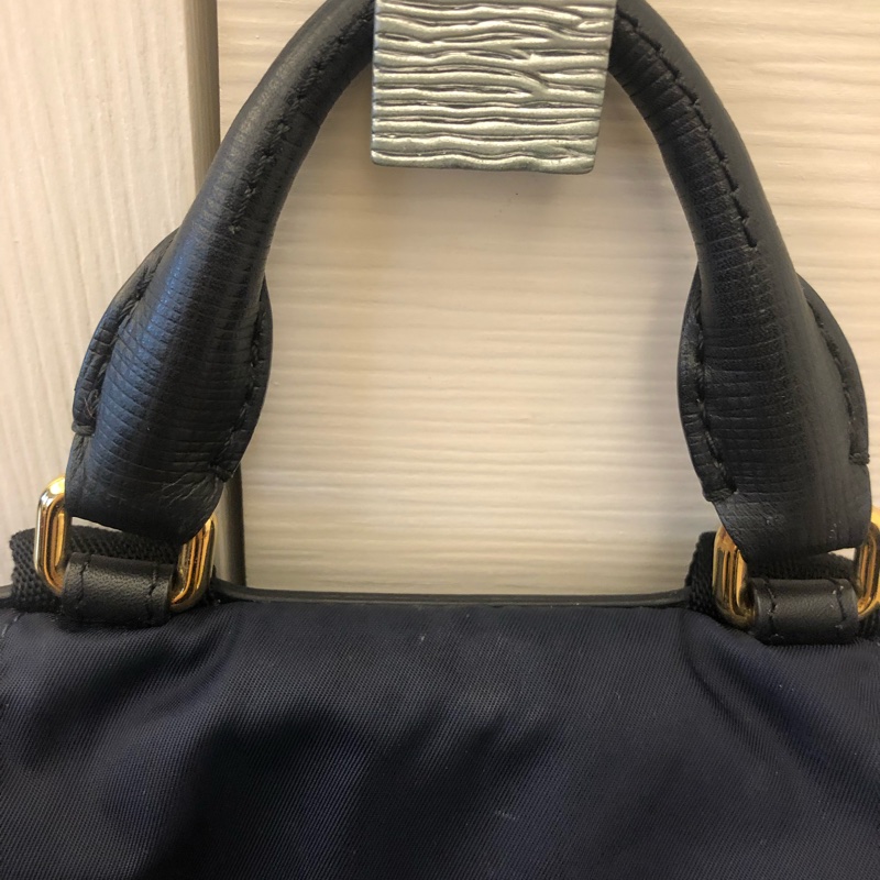 BURBERRY THE RUCKSACK 科技尼龍拼皮革後背斜背兩用包(中型-墨藍)-6