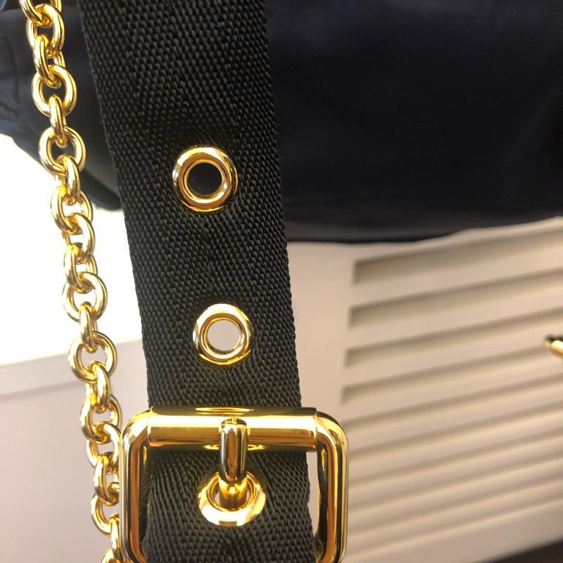 BURBERRY THE RUCKSACK 科技尼龍拼皮革後背斜背兩用包(中型-墨藍)-8