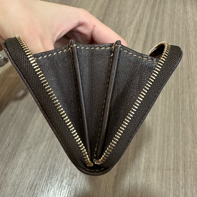 Gucci 老花帆布拼咖啡皮革拉鏈零錢卡包-22