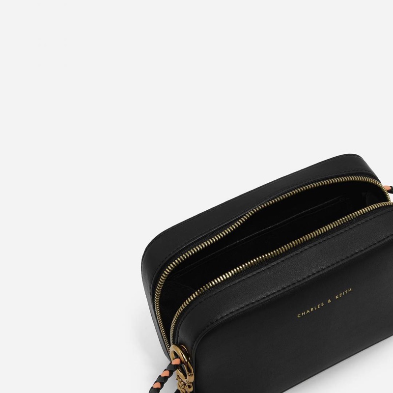 Charles & Keith 編織肩帶小方包 小CK-4
