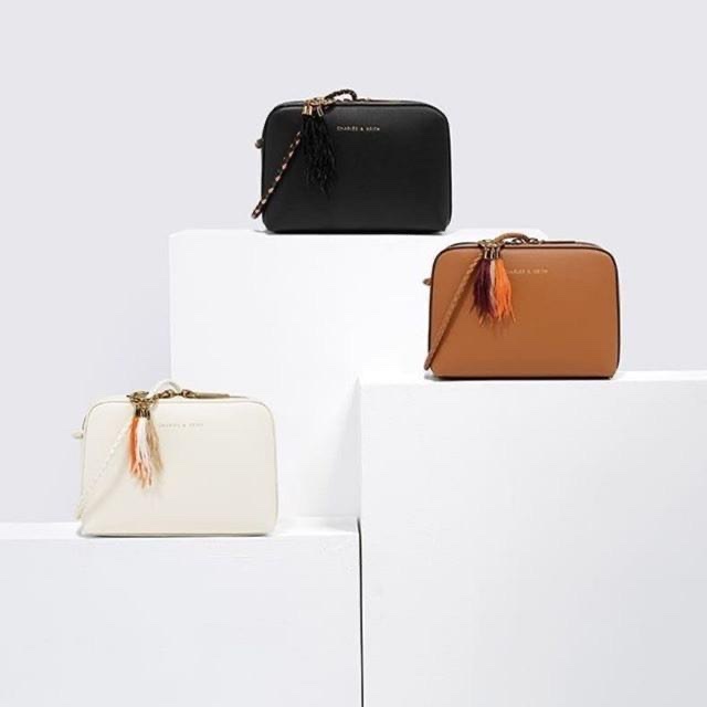 Charles & Keith 編織肩帶小方包 小CK-9