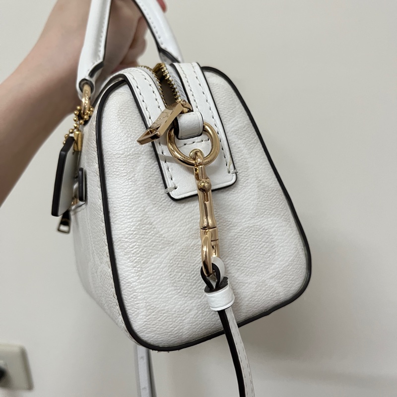 coach迷你波士頓包 冰川白-2