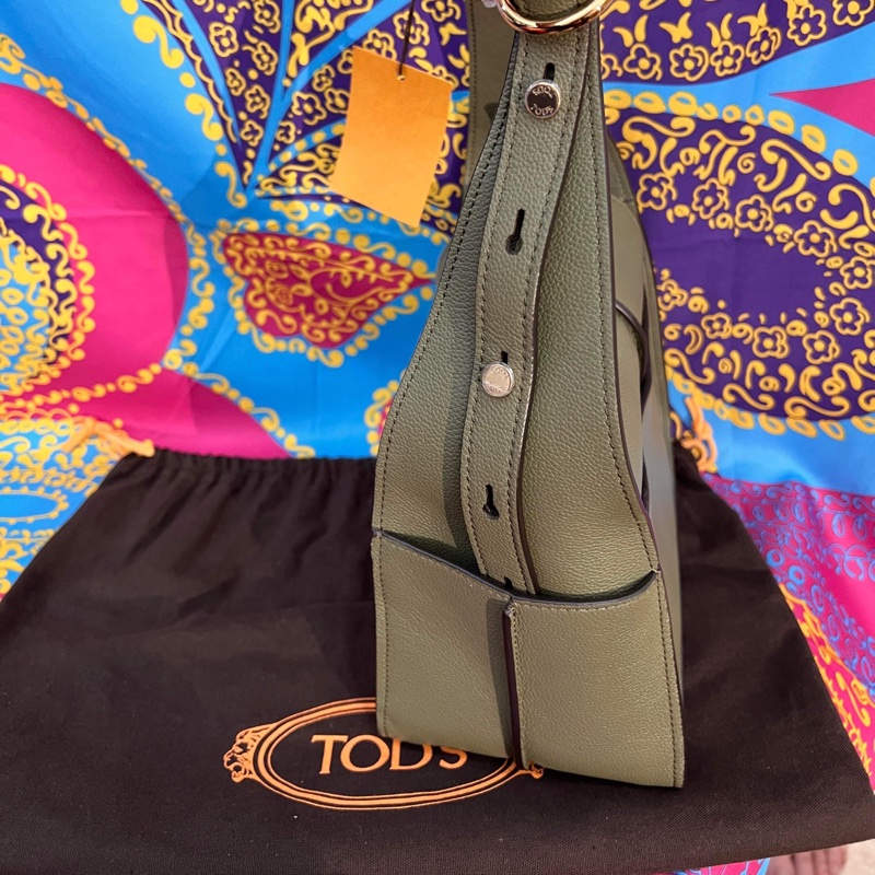 Tods Timeles T字裝飾小牛皮翻蓋肩包-1