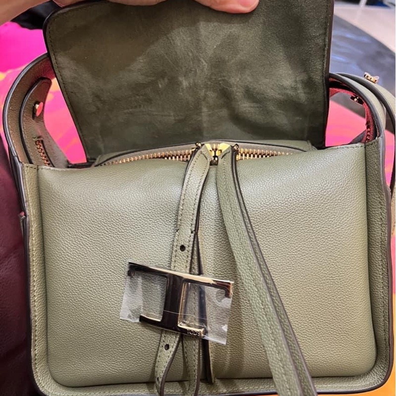 Tods Timeles T字裝飾小牛皮翻蓋肩包-4