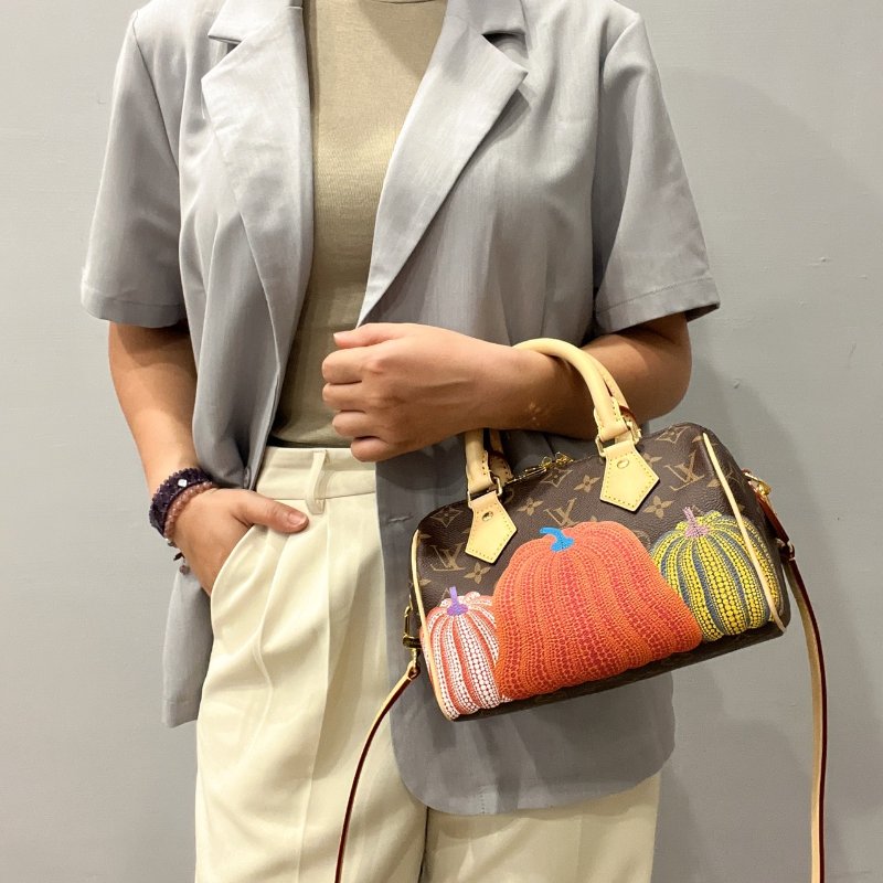 Louis Vuitton LV 老花字紋草間彌生限量款Speedy20公分晶片款手提包/斜背包-9