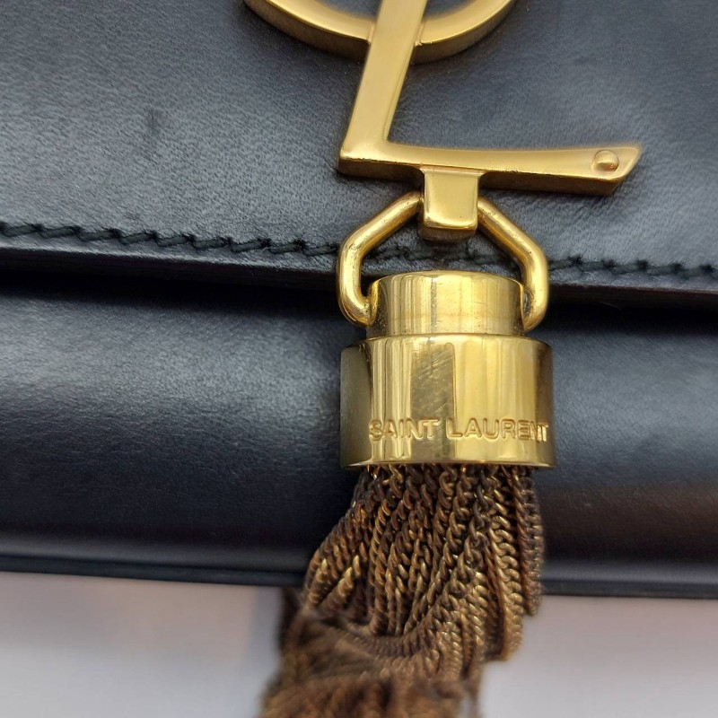 二手（有使用過痕跡）YSl 黑色牛皮晚宴手提包，
此晚宴手提包，採用吸扣開合，SAINTLAURENT PARIS標誌。
MONOGRAM SAINT LAURENT手拿袋，綴以互鎖金屬YSL標誌。-66