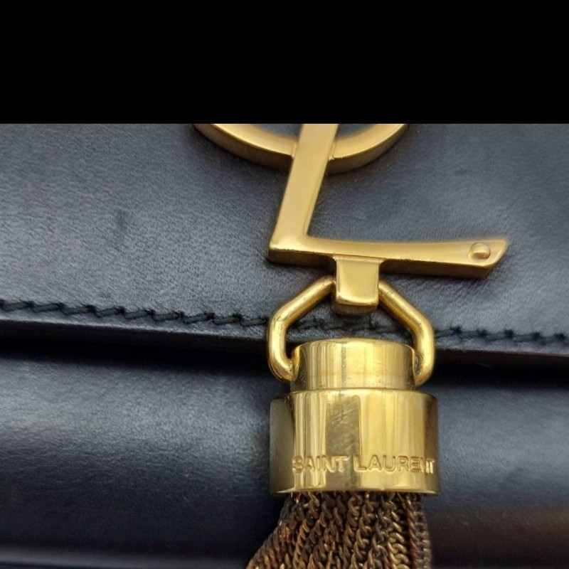 二手（有使用過痕跡）YSl 黑色牛皮晚宴手提包，
此晚宴手提包，採用吸扣開合，SAINTLAURENT PARIS標誌。
MONOGRAM SAINT LAURENT手拿袋，綴以互鎖金屬YSL標誌。-9