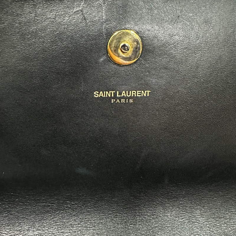 二手（有使用過痕跡）YSl 黑色牛皮晚宴手提包，
此晚宴手提包，採用吸扣開合，SAINTLAURENT PARIS標誌。
MONOGRAM SAINT LAURENT手拿袋，綴以互鎖金屬YSL標誌。-24