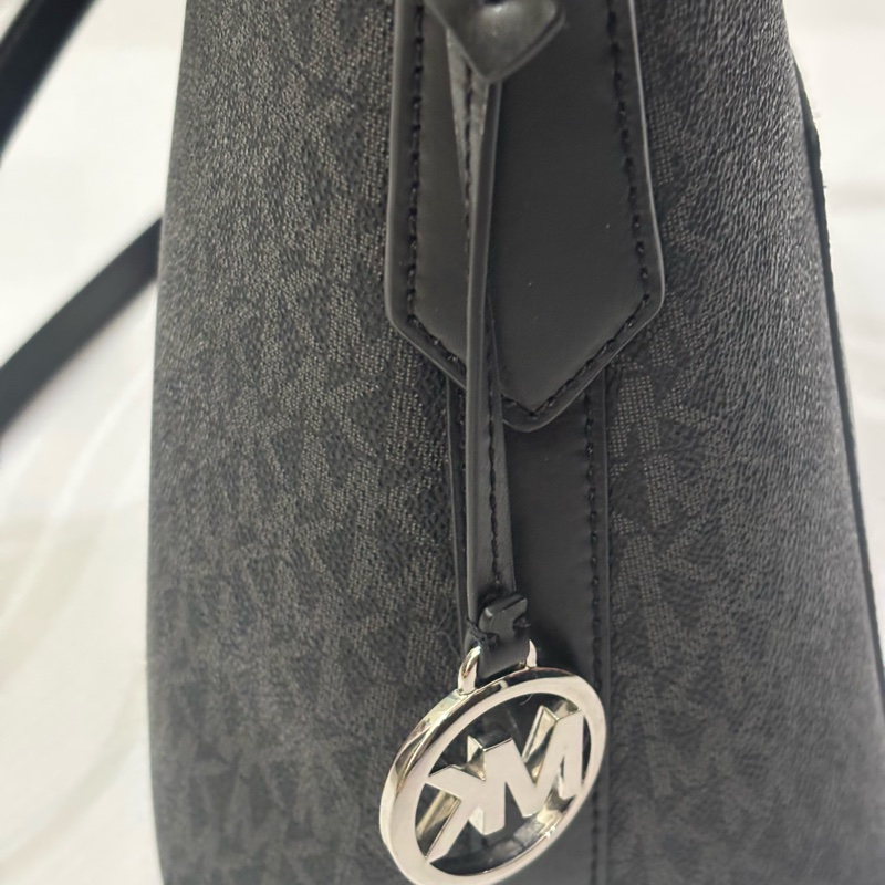 Michael Kors MK 水桶包 牛皮 防刮皮革 斜背 肩背 側背 滿版 運動 休閒-10