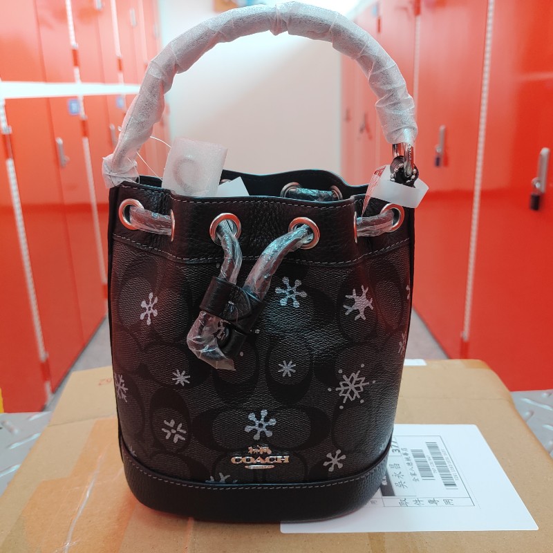 Coach 聖誕節限定雪花小水桶-0