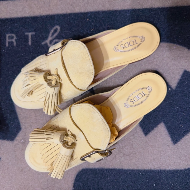 TODS 含羞草黃半拖-4