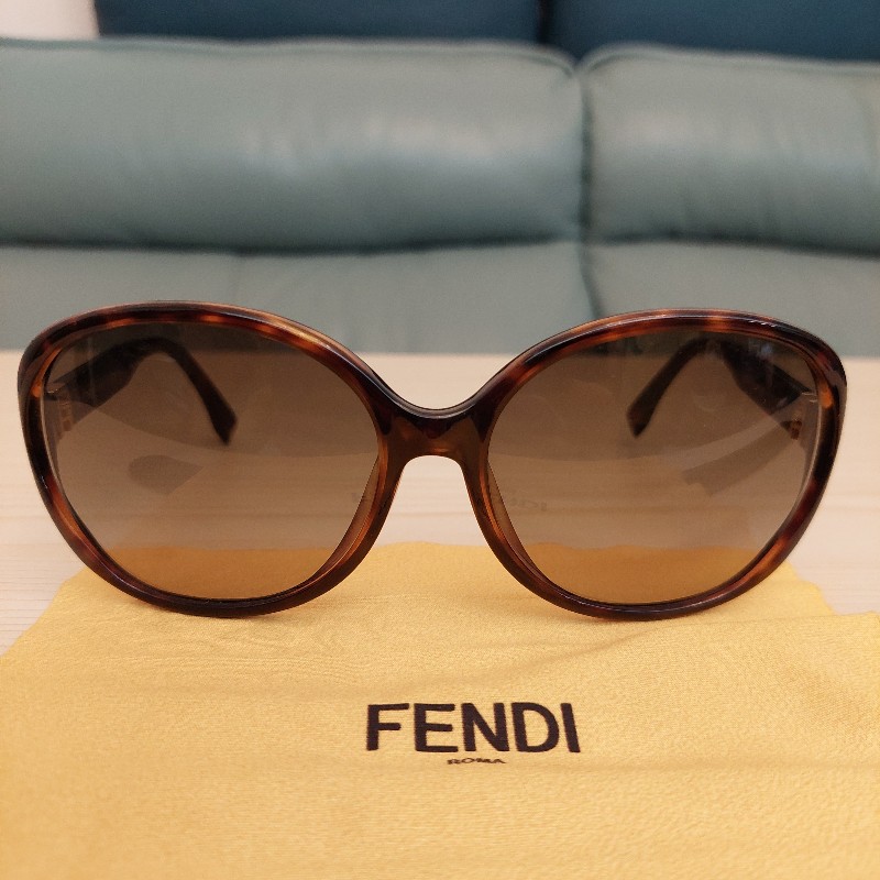 Fendi琥珀色墨鏡-0