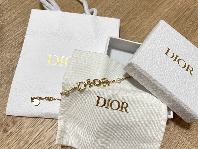 DIOR EVOLUTION 字母手鍊 珍珠手鍊 復古風 字母logo 金色 飾品-7