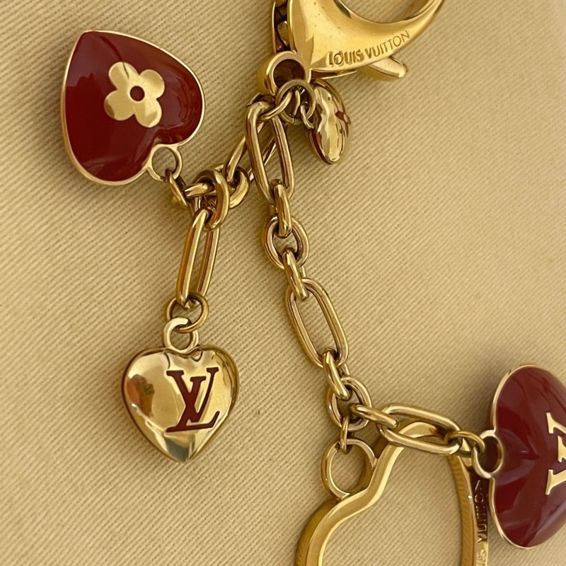 LV愛心吊飾-1