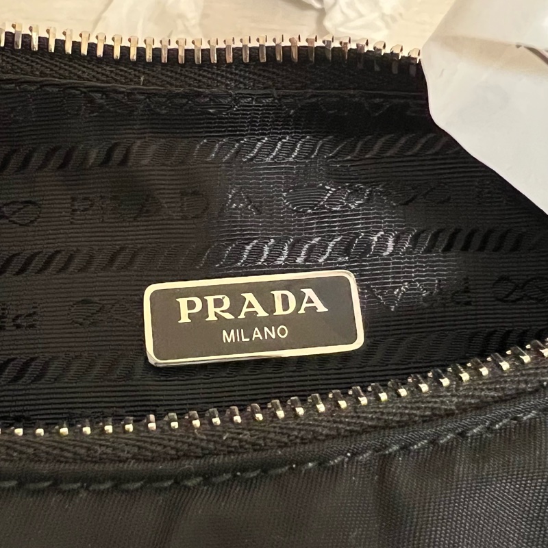 PRADA HOBO三合一-8