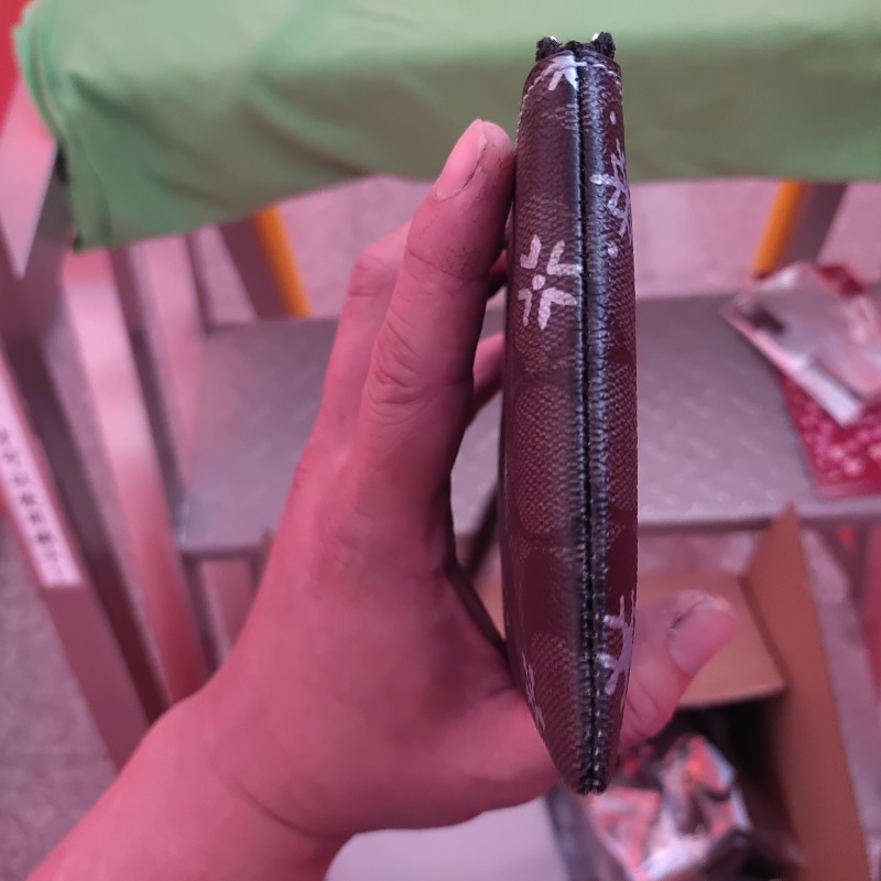 Coach 聖誕節限定黑色雪花小手拿-8