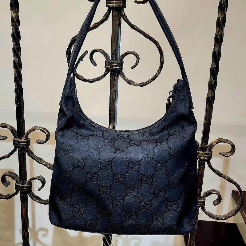 GUCCI 古馳 肩背包 單肩背包 腋下包 經典LOGO花紋-1