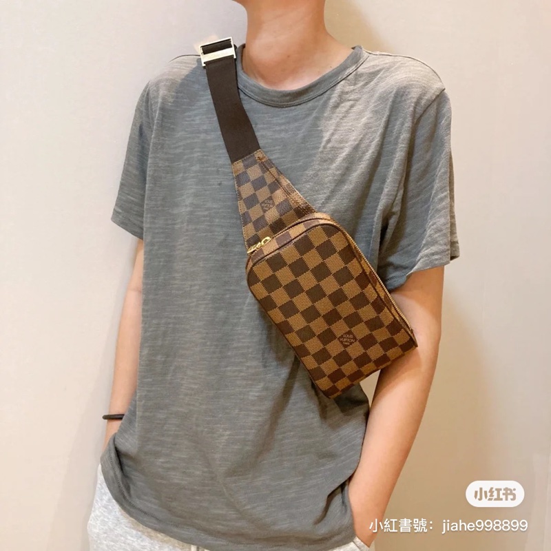 ❗️大降價秒殺價❗️#Lv #vintage #棋盤格 斜背 #胸口包 #腰包 #胸包-0