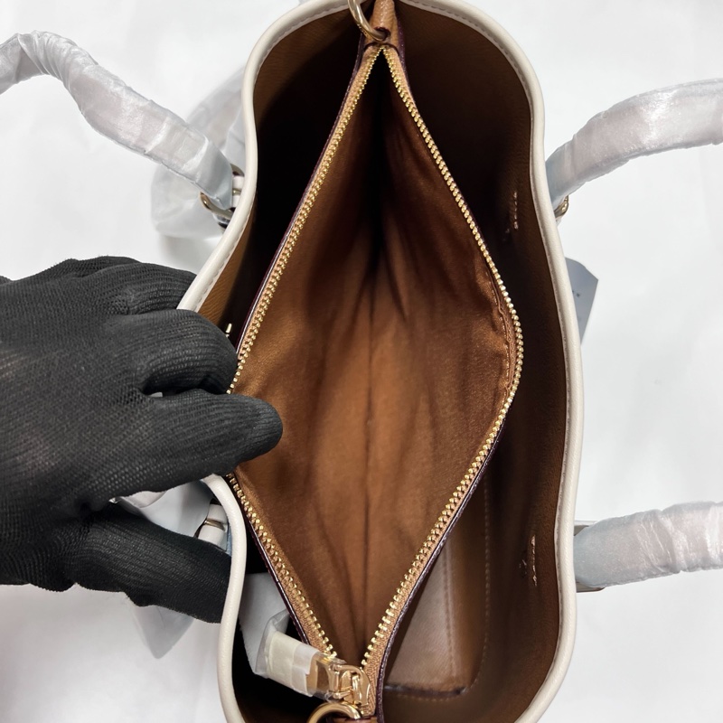 Coach mollie 25 全新未使用-9.5成新-9