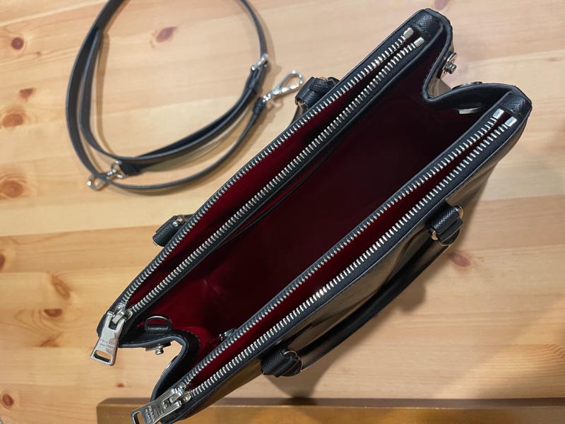 近新真品🏅️Prada限定款 稀有內裏全皮X防刮牛皮白色滾邊❤️市面稀少全牛皮美品-11