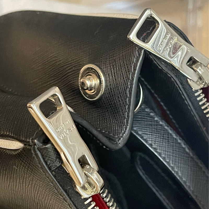 近新真品🏅️Prada限定款 稀有內裏全皮X防刮牛皮白色滾邊❤️市面稀少全牛皮美品-13