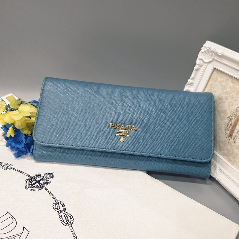 PRADA 水藍色 防刮皮 金釦 二折長夾/皮夾-0