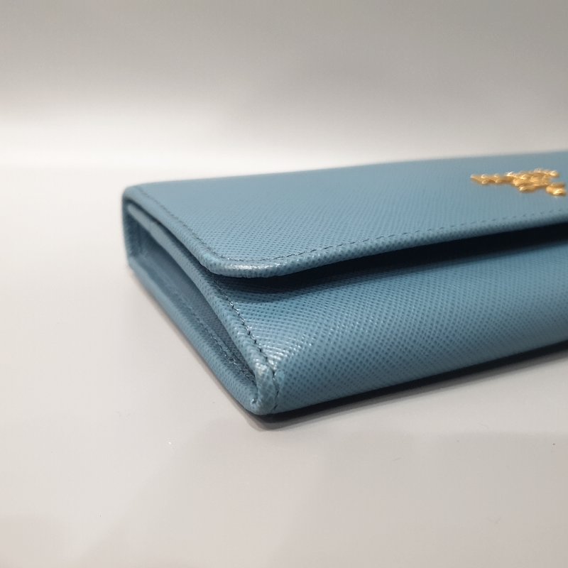 PRADA 水藍色 防刮皮 金釦 二折長夾/皮夾-3