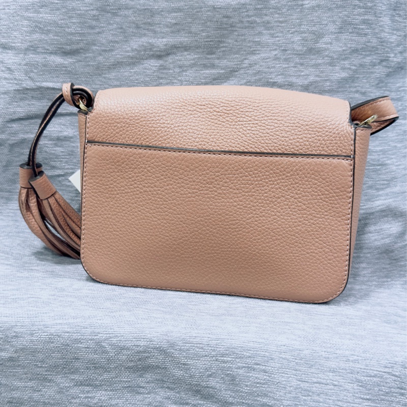 Tory Burch 乾燥玫瑰粉 浮雕流蘇信封包 郵差包 斜背包 相機包 TB Thea-1