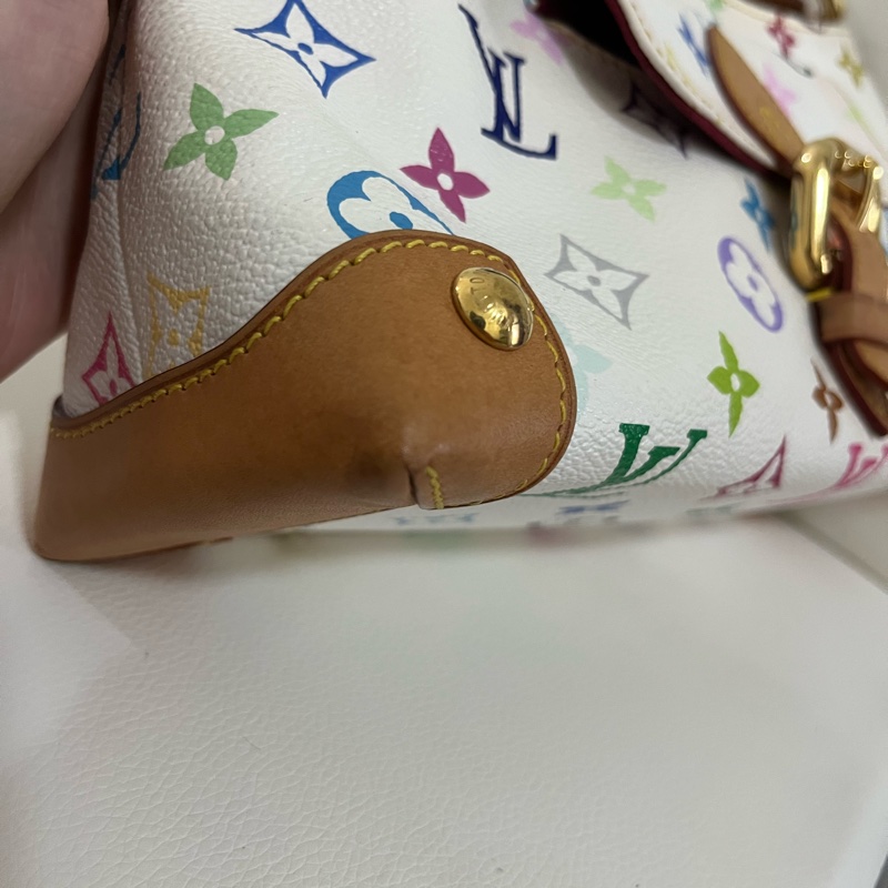 LV 村上隆白彩腋下包-10