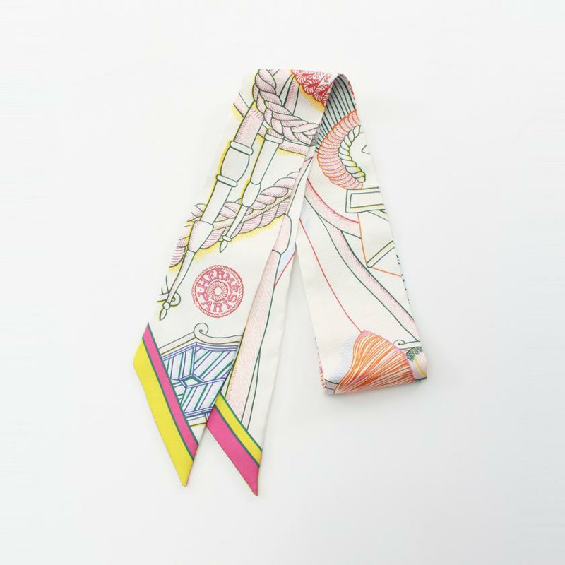 【日本直送】中古HERMES[AB]Twilly「Zouaves et Dragons」 絲巾 絲 米白色 多彩色-0