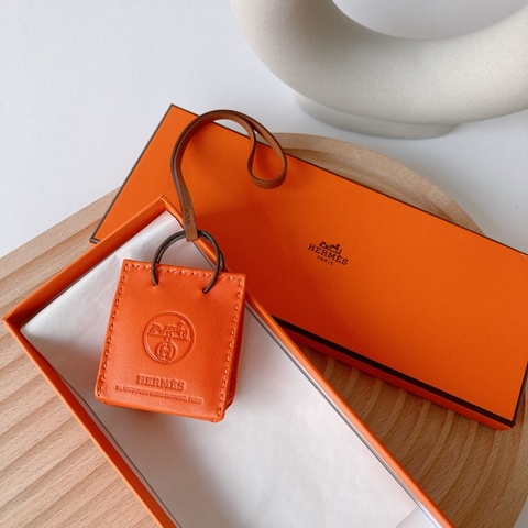 HERMÈS 羊皮紙袋吊飾