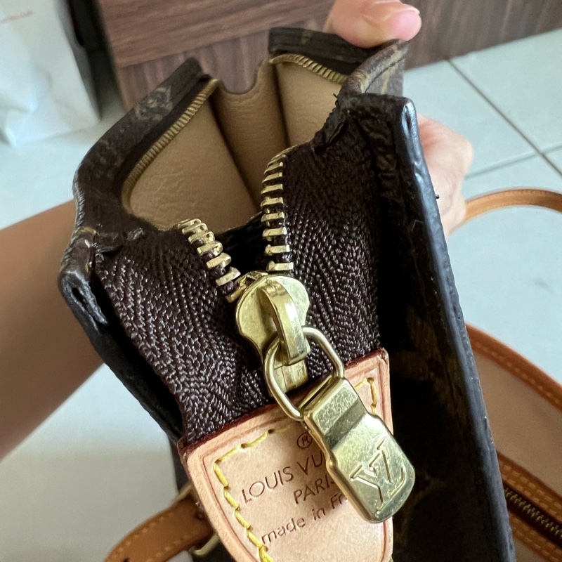 LV 中古絕版包-小水桶 petti bucket-12