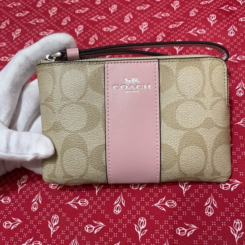 (已售出)COACH淺卡粉紅PVC小手拿包母親節禮物首選-20