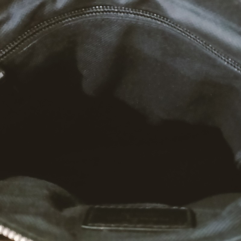 ferragamo 滿版logo 男肩包-4