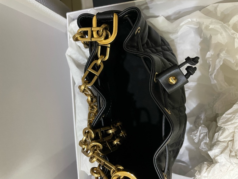 （專用賣場）Dior 菱格紋羊皮小號水桶包-1