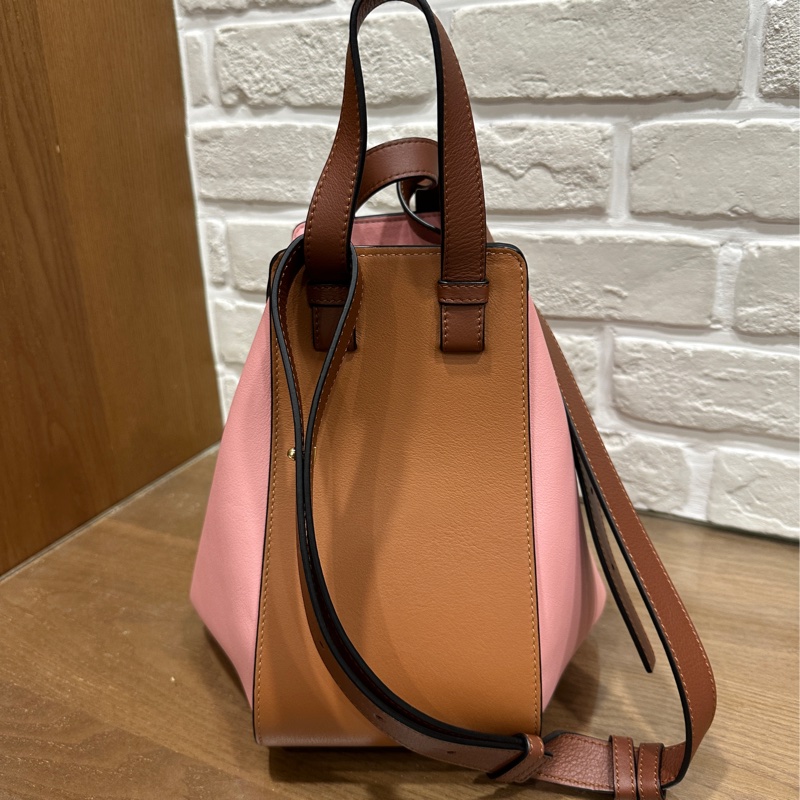 LOEWE Hammock99成新拼色吊床包 (焦糖色x粉色)-3