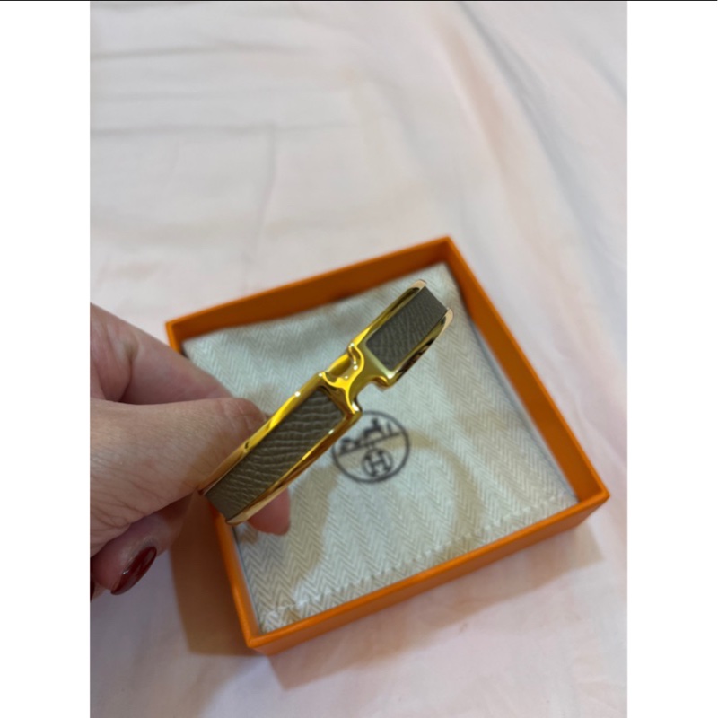 現貨商品 全新商品 台灣購證 Hermes 經典H大象灰皮革手環 尺寸T2-4
