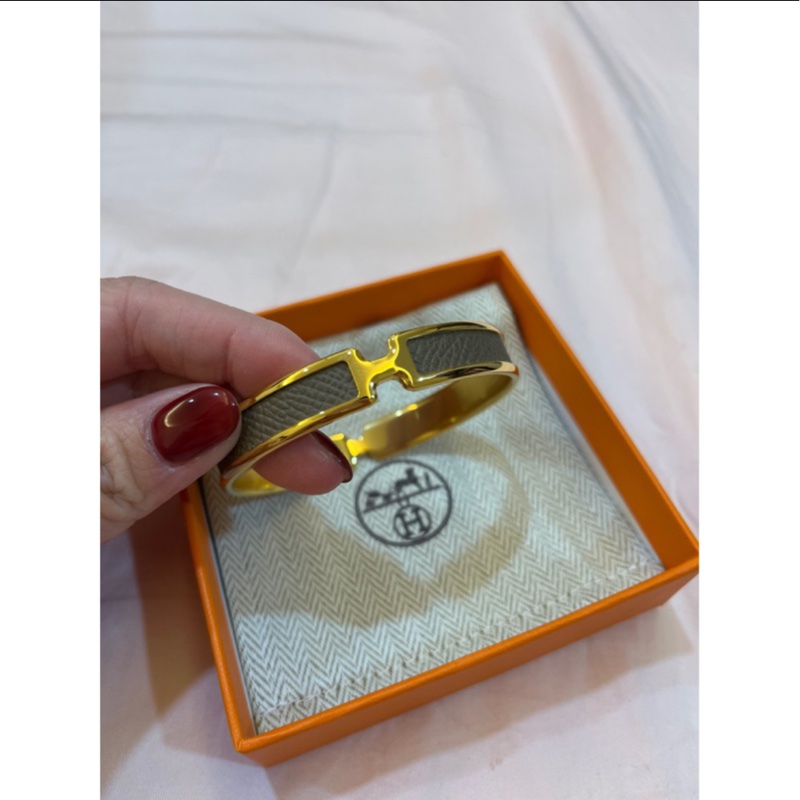 現貨商品 全新商品 台灣購證 Hermes 經典H大象灰皮革手環 尺寸T2-6