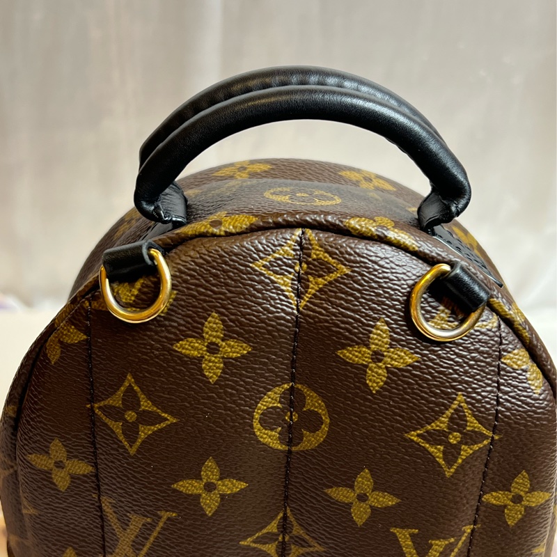 （保留中）⚠️限時特價🉐️極新✨LV mini 後背包 小書包-9