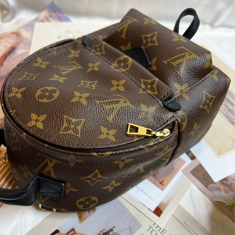 （保留中）⚠️限時特價🉐️極新✨LV mini 後背包 小書包-13