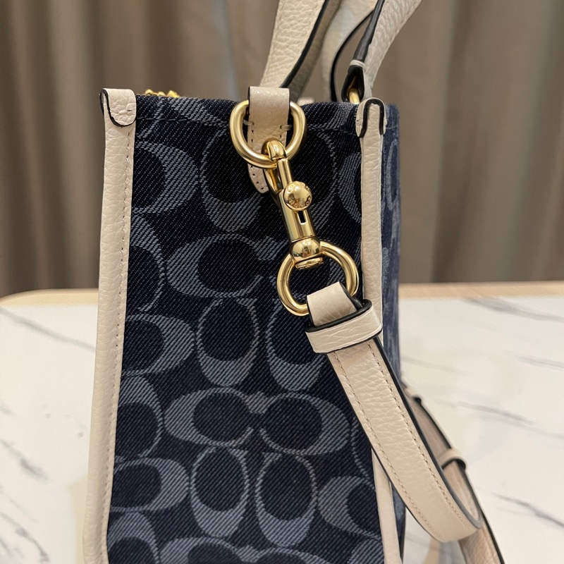 ✨Coach✨香布蕾🌹手提/斜背小托特🪻氣質藍紙袋包-1