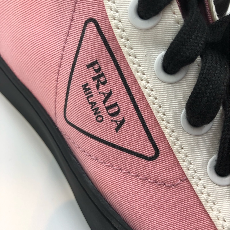 Prada 粉紅餅乾鞋-5
