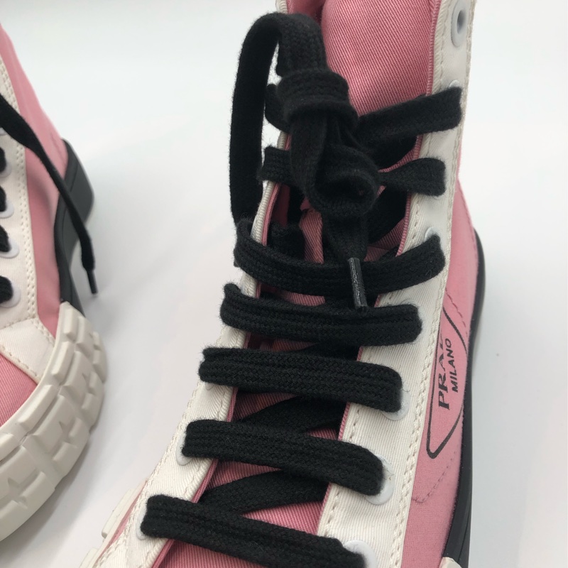 Prada 粉紅餅乾鞋-11