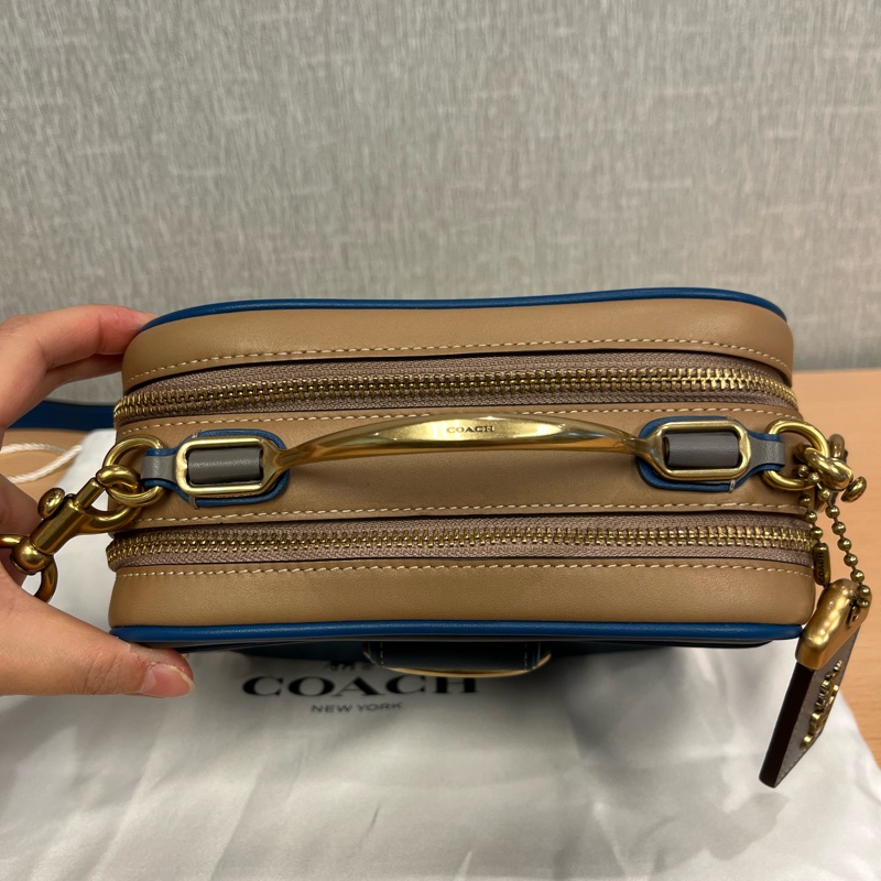 全新coach 超級熱賣1941專櫃款 Riley lunch box小方包/便當盒-7
