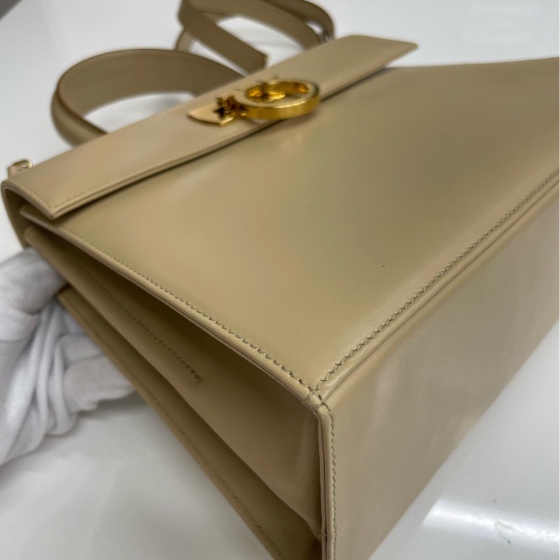 💚降價不留💚Ferragamo 經典博物館奶茶色中號-5