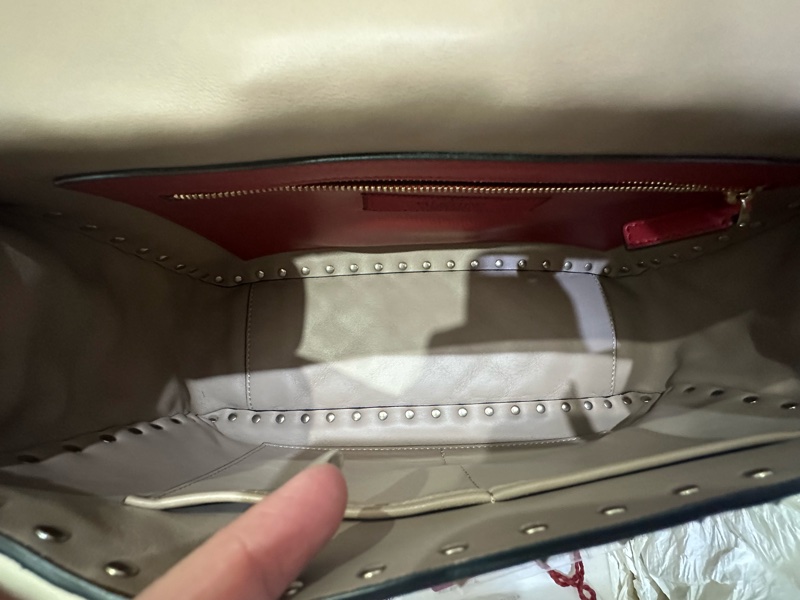 Valentino Rockstud Spike裸色鉚釘包(大款)-1