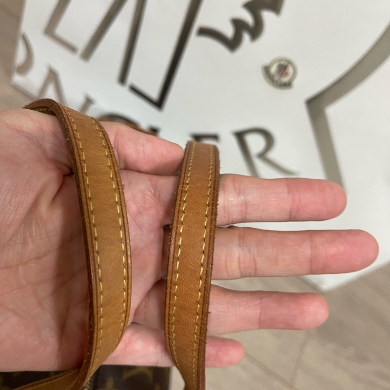 lv 圓筒包30公分-13