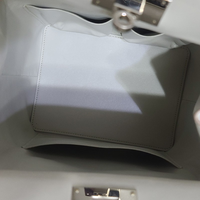 ♤Hermes♤愛馬仕 可愛氣質mini Toolbox 20cm 外縫灰白色牛奶盒子(全配盒子配件完整）-6