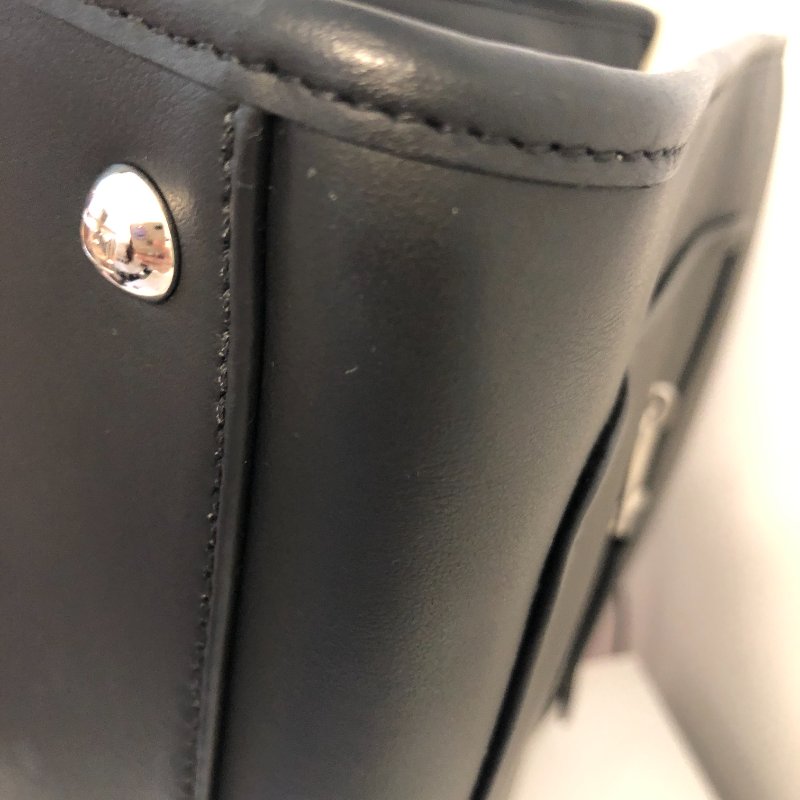 Fendi Runaway Tote (中號) 黑色-10